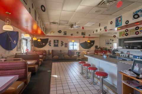 Tiny photo for 51 W Water Street, Markesan, WI 53946 (MLS # 2000002)