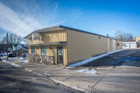 Tiny photo for 51 W Water Street, Markesan, WI 53946 (MLS # 2000002)