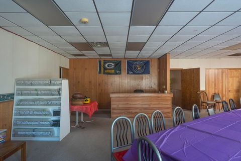 Tiny photo for 51 W Water Street, Markesan, WI 53946 (MLS # 2000002)