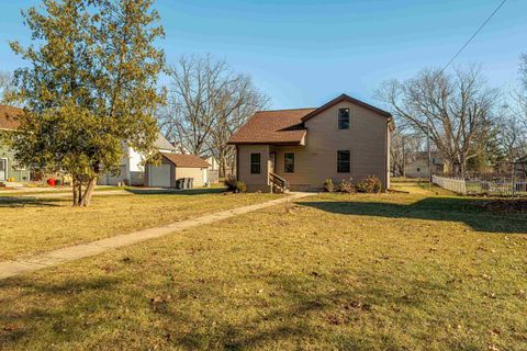 Photo of 322 S Madison Street, Evansville, WI 53536 (MLS # 2014978)