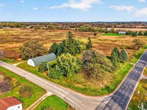 Photo of 4738 Rutland Dunn Townline Road, Oregon, WI 53575 (MLS # 2034910)