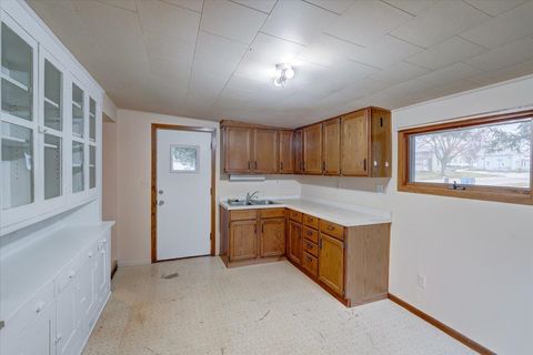 Tiny photo for 401 S Montgomery Street, Watertown, WI 53094 (MLS # 2012842)