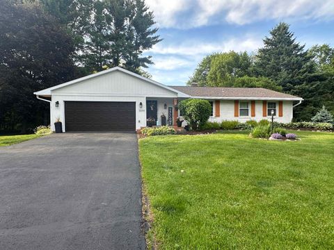 Photo of 5594 Lavin Way, Waunakee, WI 53597 (MLS # 2024265)