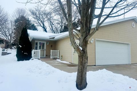 Tiny photo for 1716 Hillcrest Drive, Baraboo, WI 53913 (MLS # 2013445)