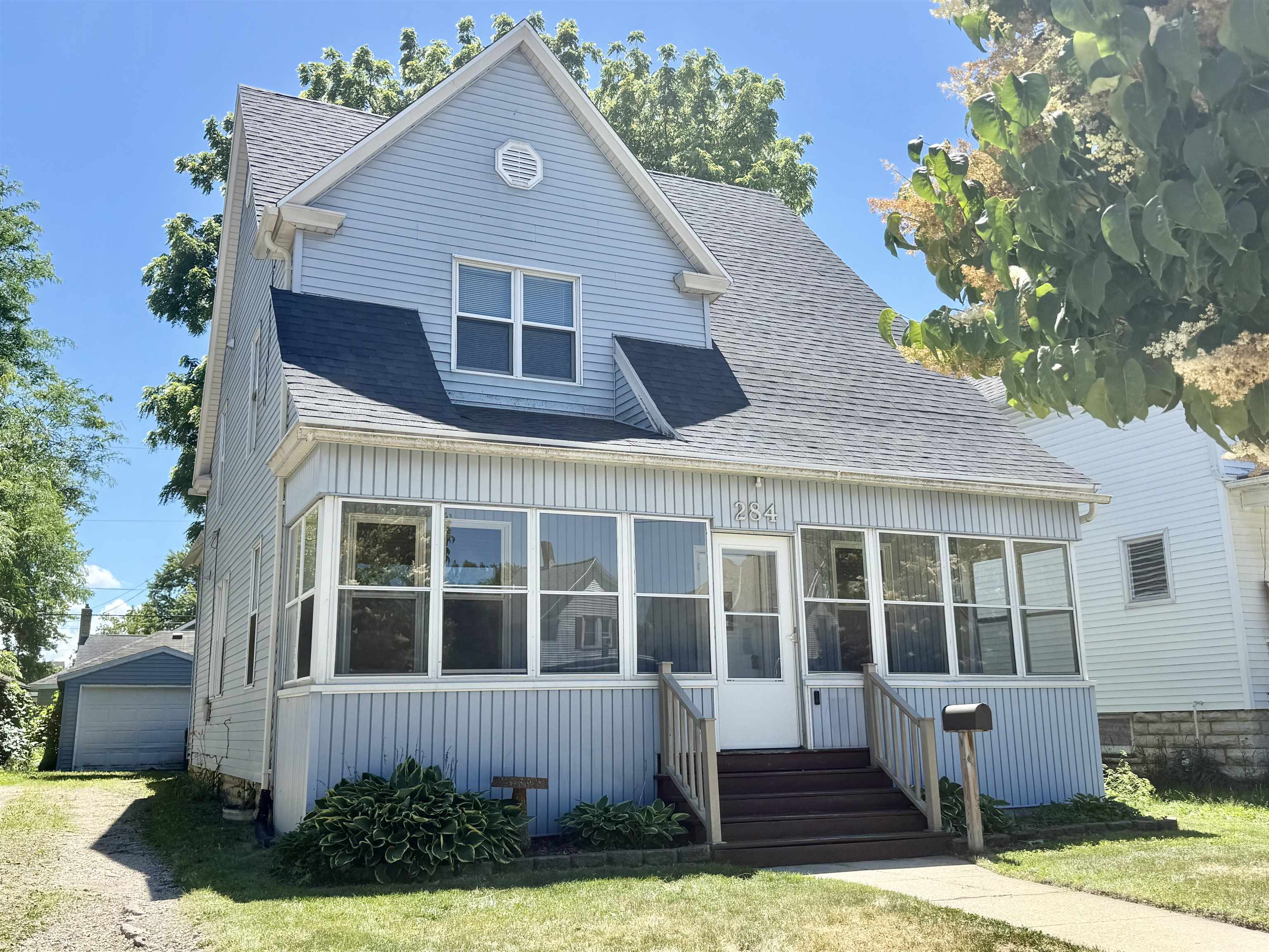 Photo 1 of 32 — 284 4TH Street, Fond Du Lac, WI 54935