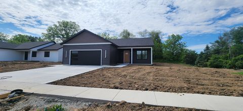 Photo of 101 Rolling Meadow Drive, Darien, WI 53114 (MLS # 2024323)