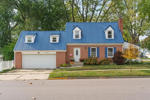 Photo of 1221 Elizabeth Street, Baraboo, WI 53913 (MLS # 2011010)