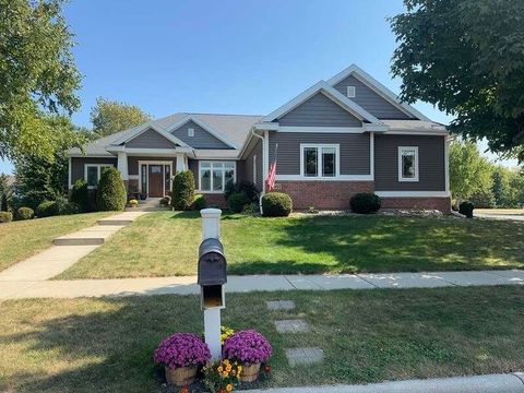 Photo of 1401 Blue Ridge Trail, Waunakee, WI 53597 (MLS # 2015918)