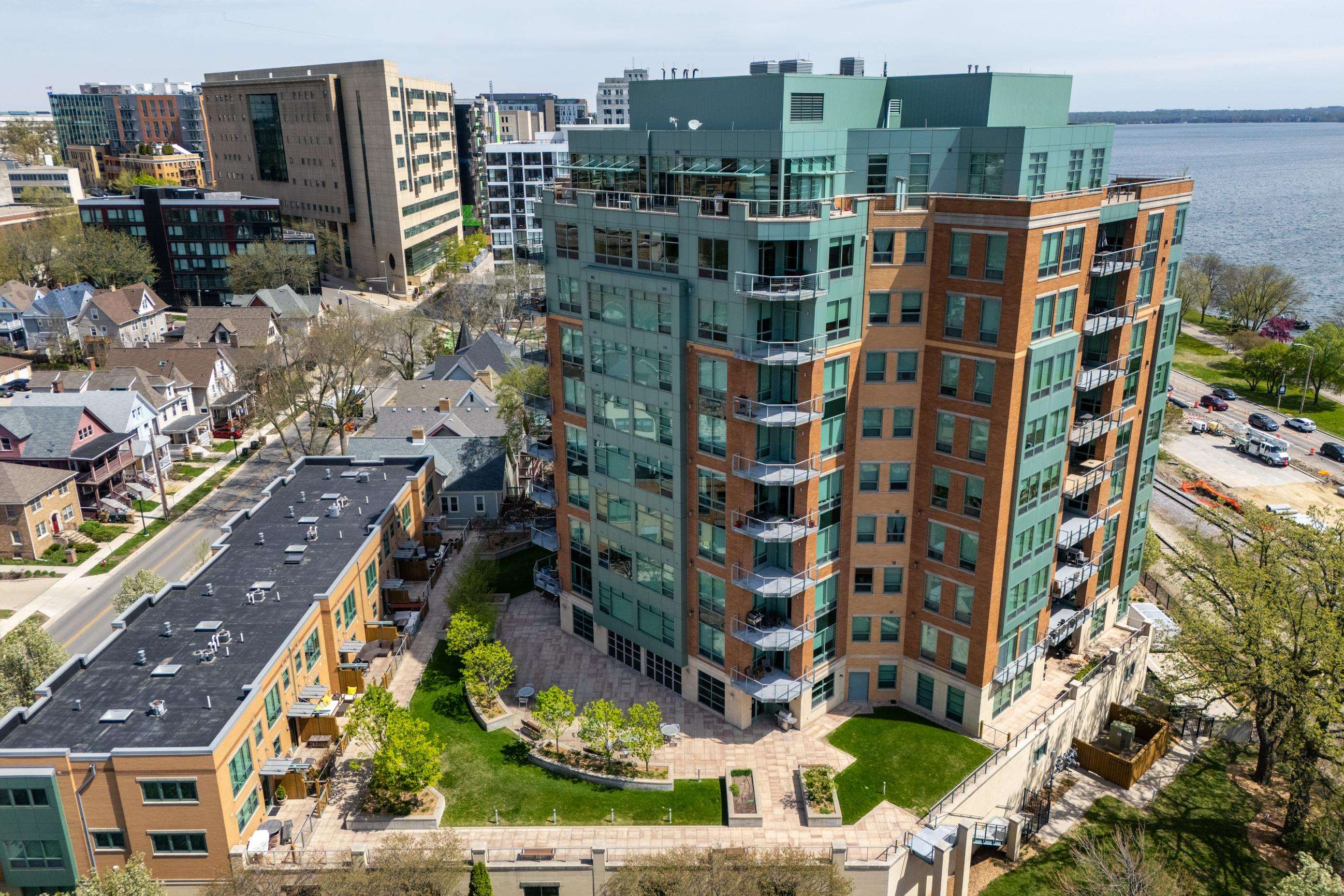 350 S Hamilton Street 1001