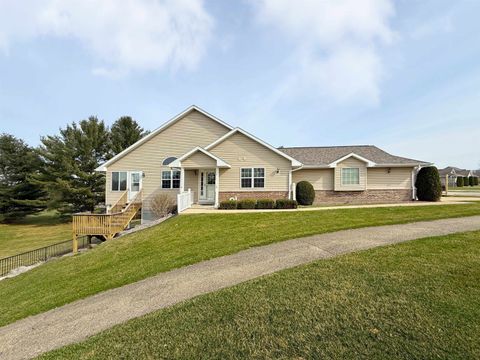 128 Summit Court Columbus WI 53925