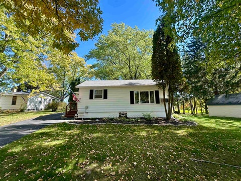 Photo of N5170 Forest Glen Beach Road, Ripon, WI 54971 (MLS # 2034153)