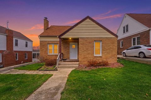 Photo of 612 W Mackie Street, Beaver Dam, WI 53916 (MLS # 2020903)