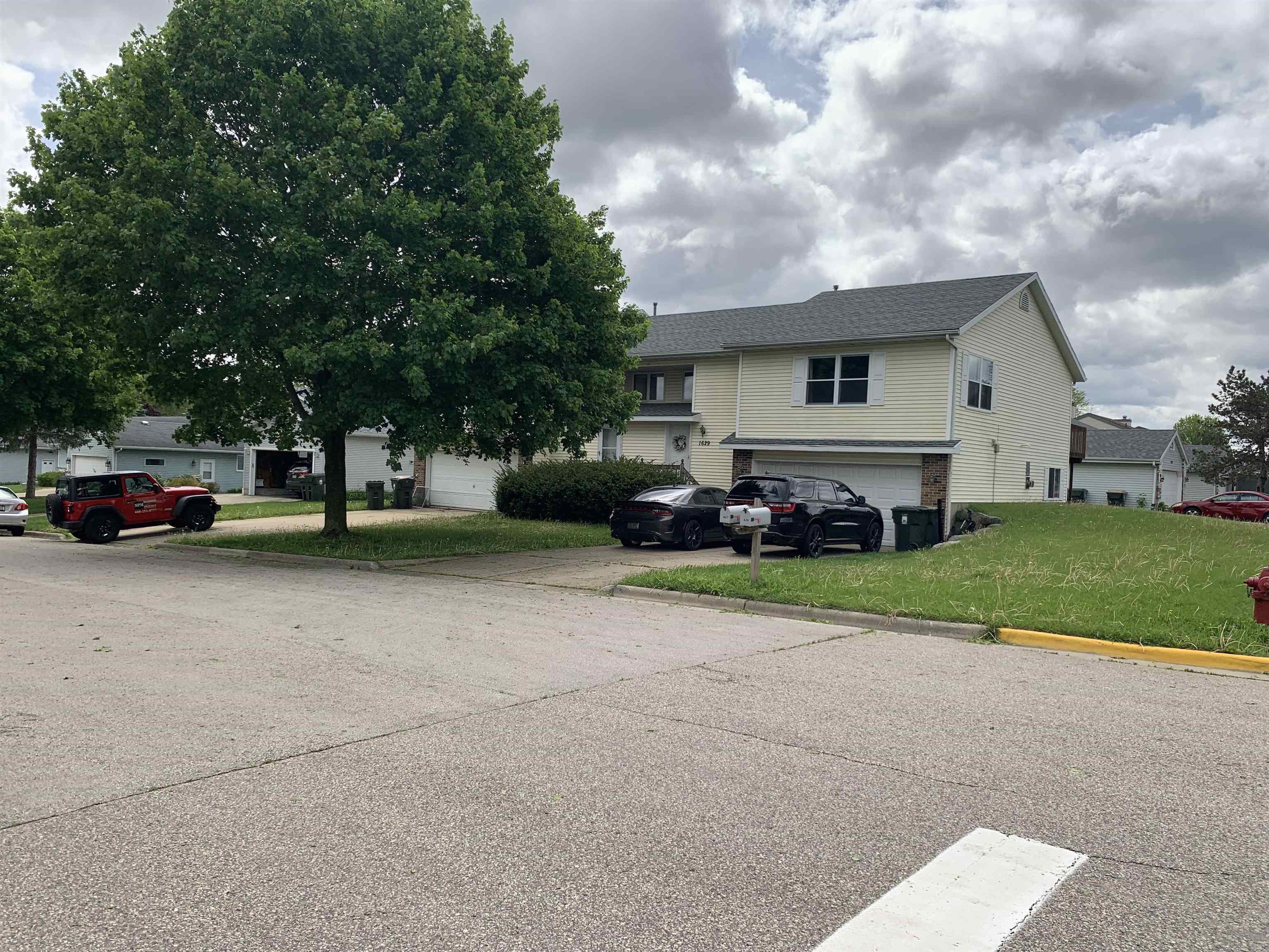 1627-1629 Rustic Drive