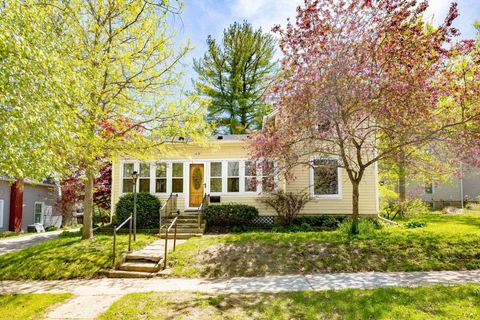 103 E Rollin Street, Edgerton, WI 53534 - #: 1999106