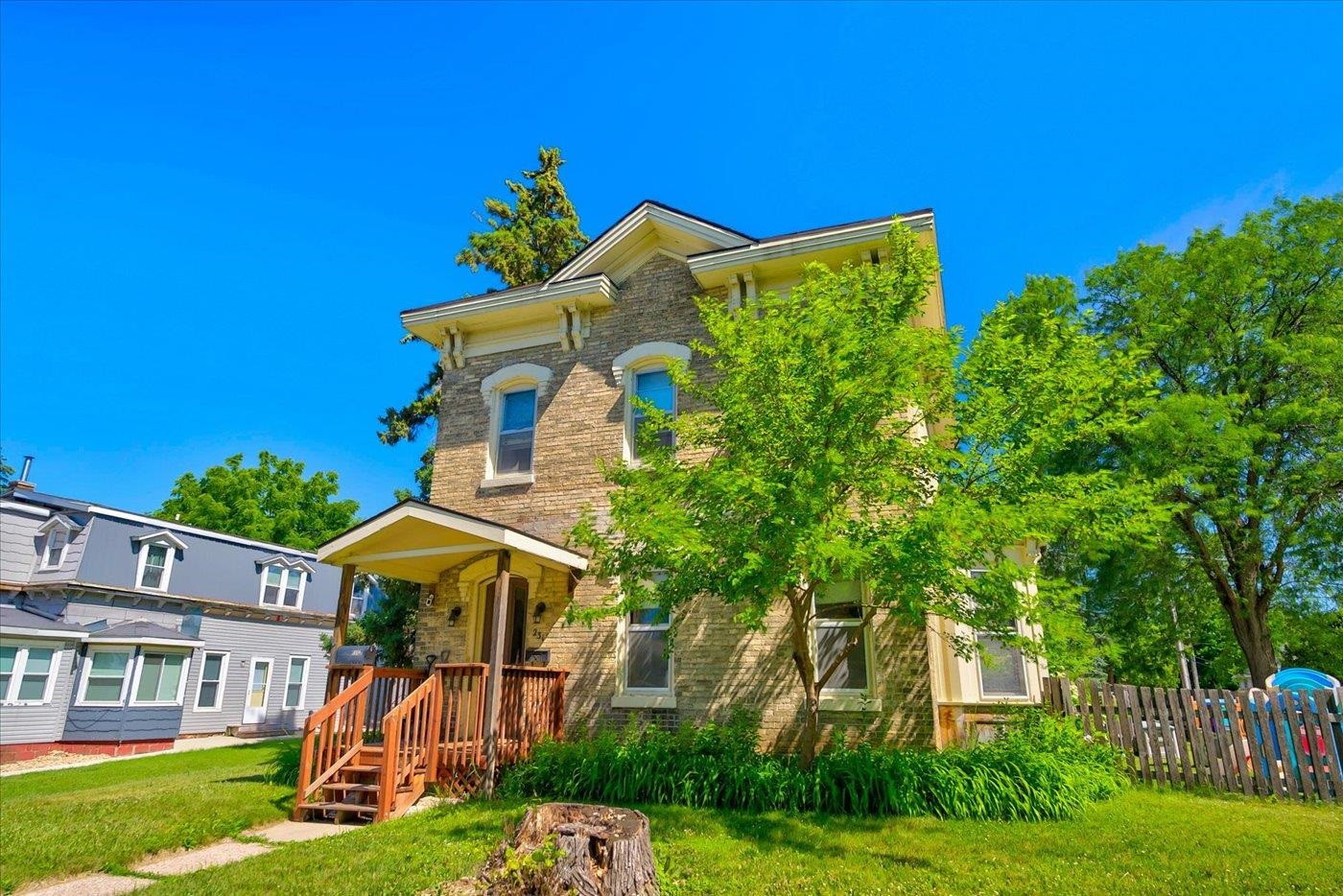 231 4th Street - Photo 2