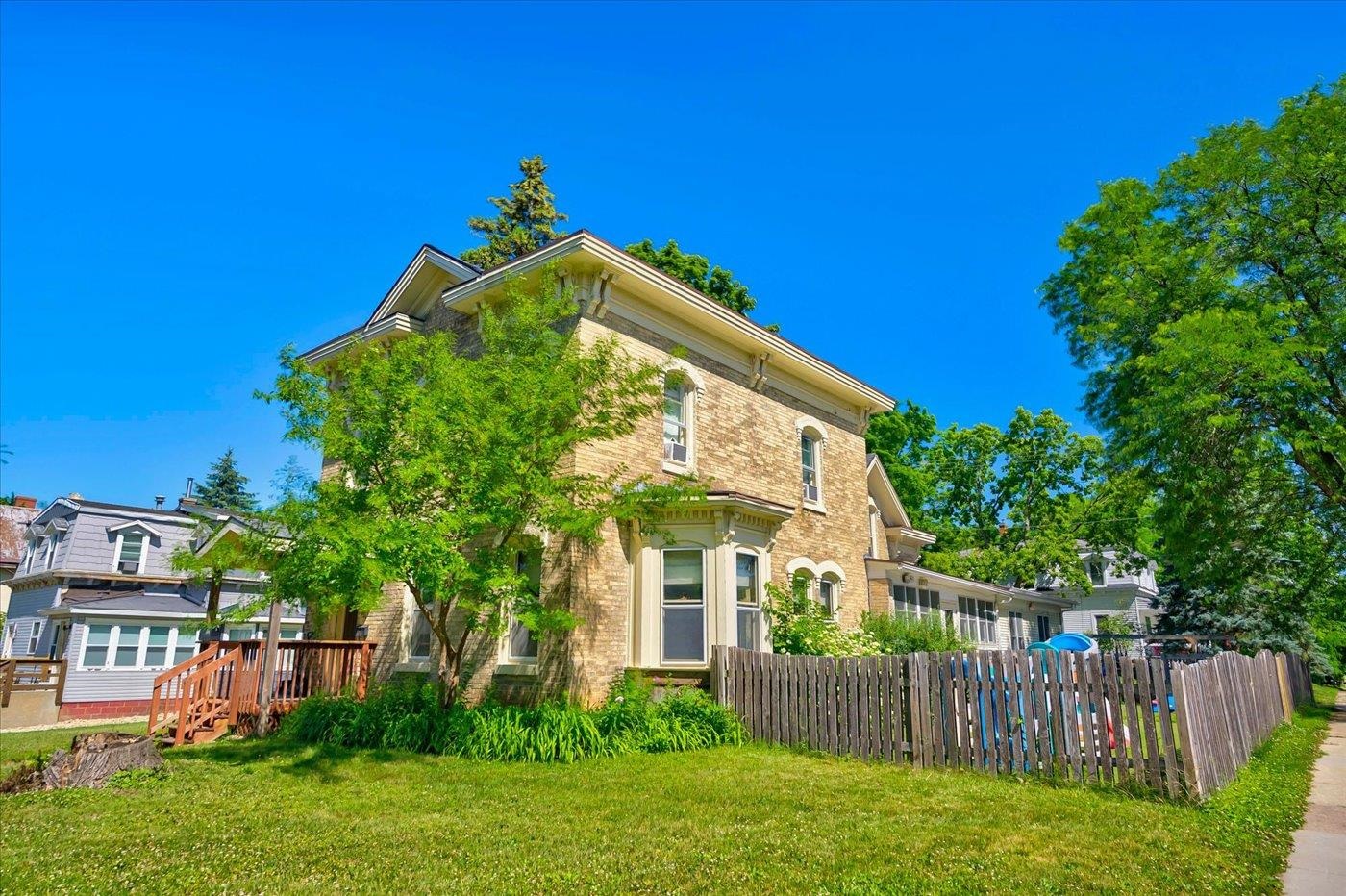 231 4th Street - Photo 4