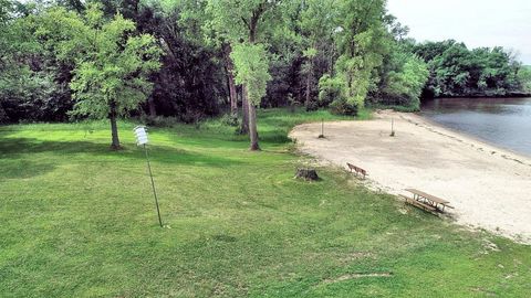 Tiny photo for Bldg 18 3-4 Greenway Crossing PV, Wisconsin Dells, WI 53965 (MLS # 1993674)