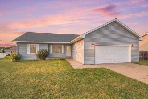 Photo of 745 Crestview Drive, Reedsburg, WI 53959 (MLS # 2033343)