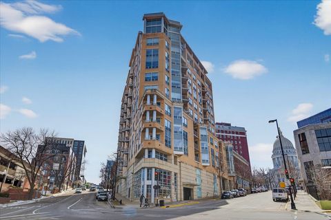 Photo of 125 N Hamilton Street 601 #601, Madison, WI 53703 (MLS # 2018987)