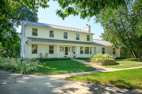 Photo of 92 Cambridge Road, Madison, WI 53704 (MLS # 2028138)