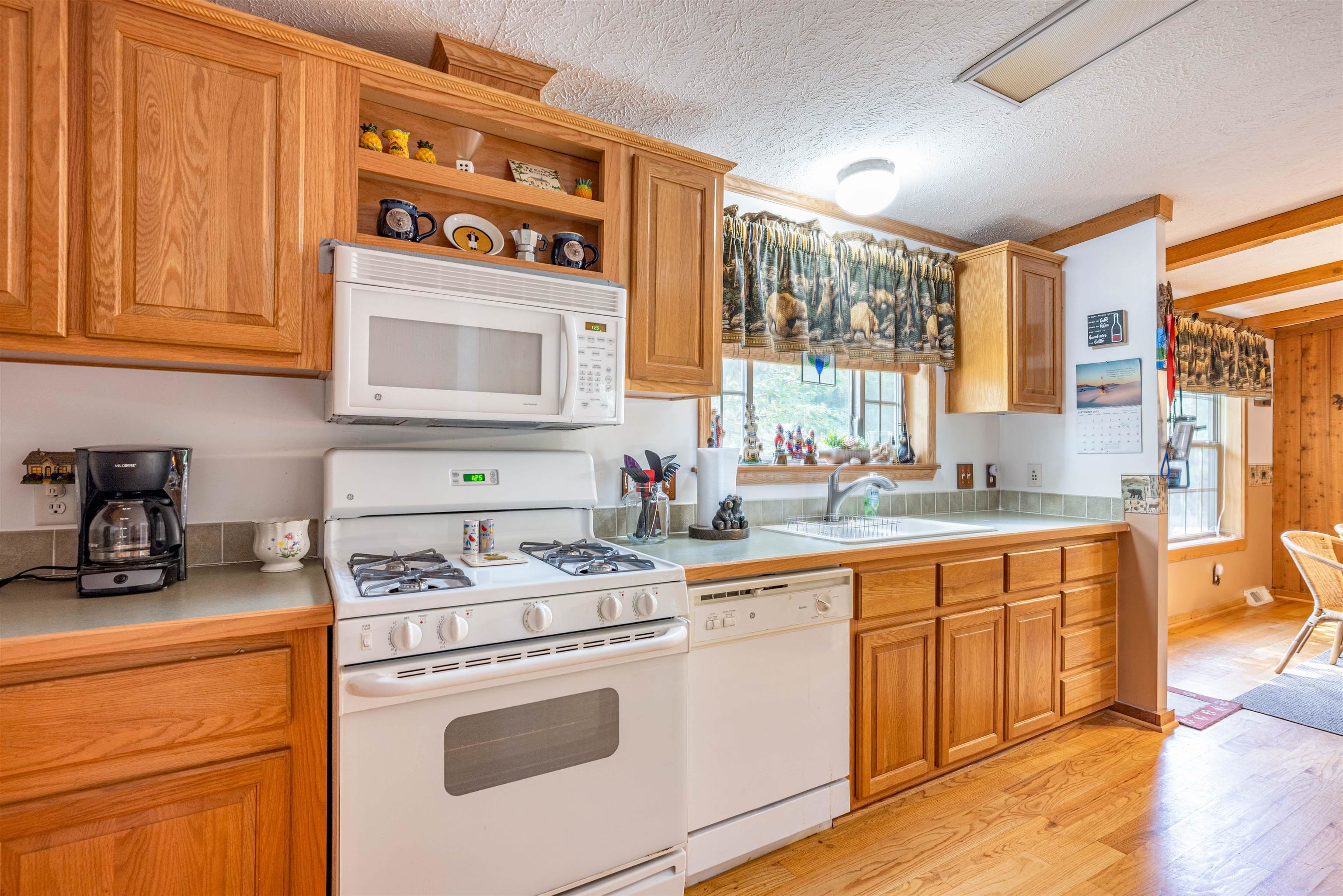 Wisconsin Dells, Wisconsin 53965, United States, 3 Bedrooms Bedrooms, ,2 BathroomsBathrooms,Residential,Active,215453