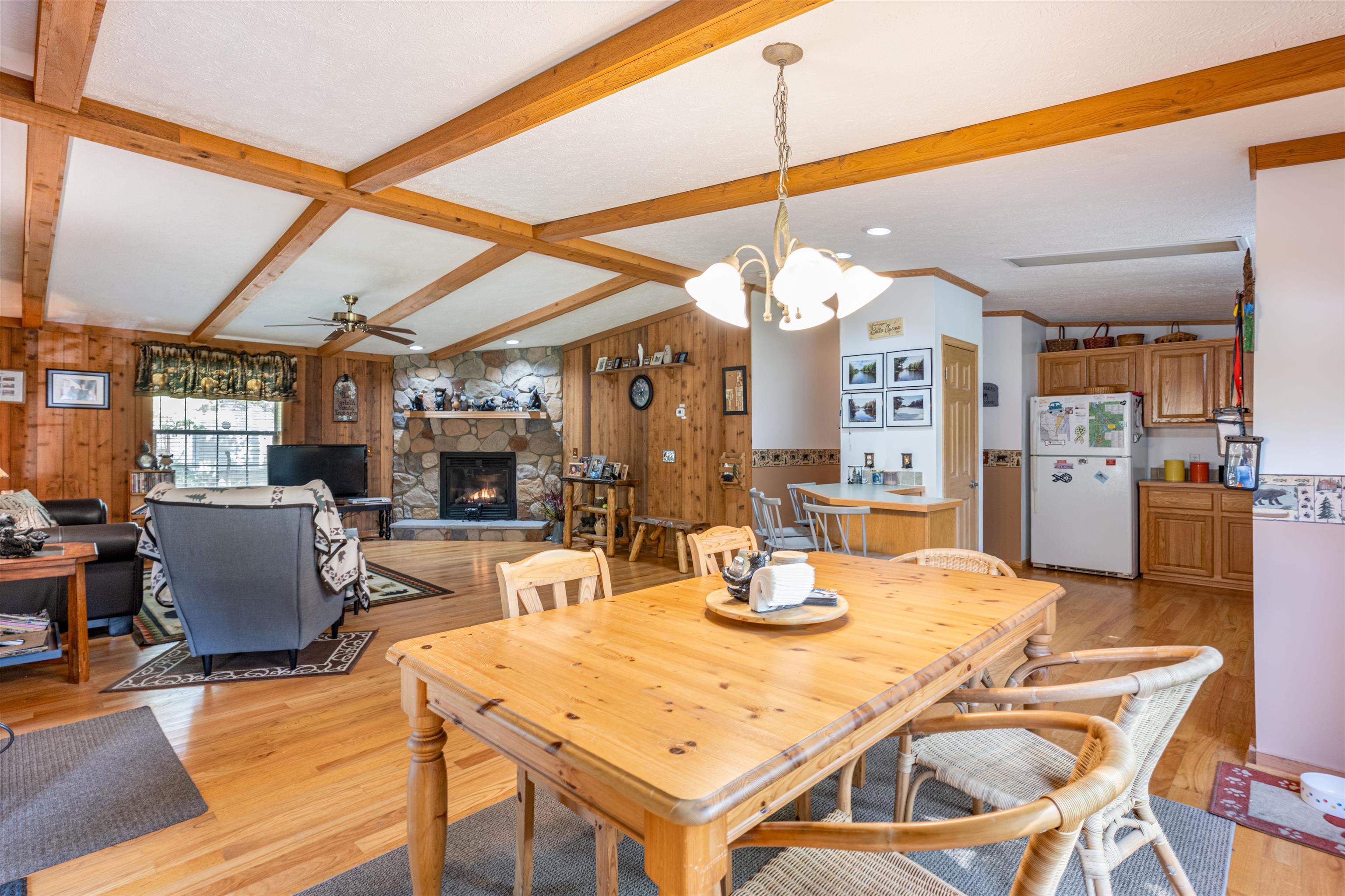 Wisconsin Dells, Wisconsin 53965, United States, 3 Bedrooms Bedrooms, ,2 BathroomsBathrooms,Residential,Active,215453