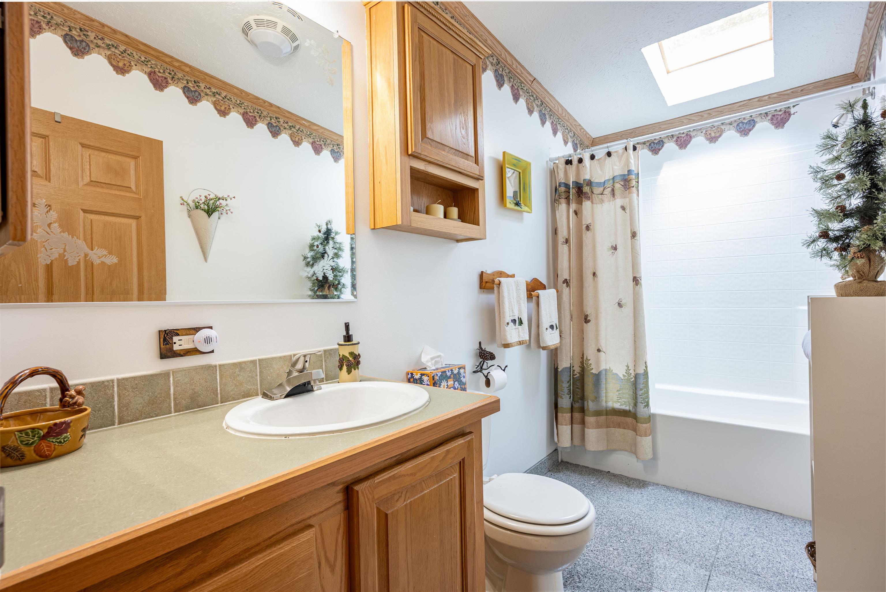 Wisconsin Dells, Wisconsin 53965, United States, 3 Bedrooms Bedrooms, ,2 BathroomsBathrooms,Residential,Active,215453