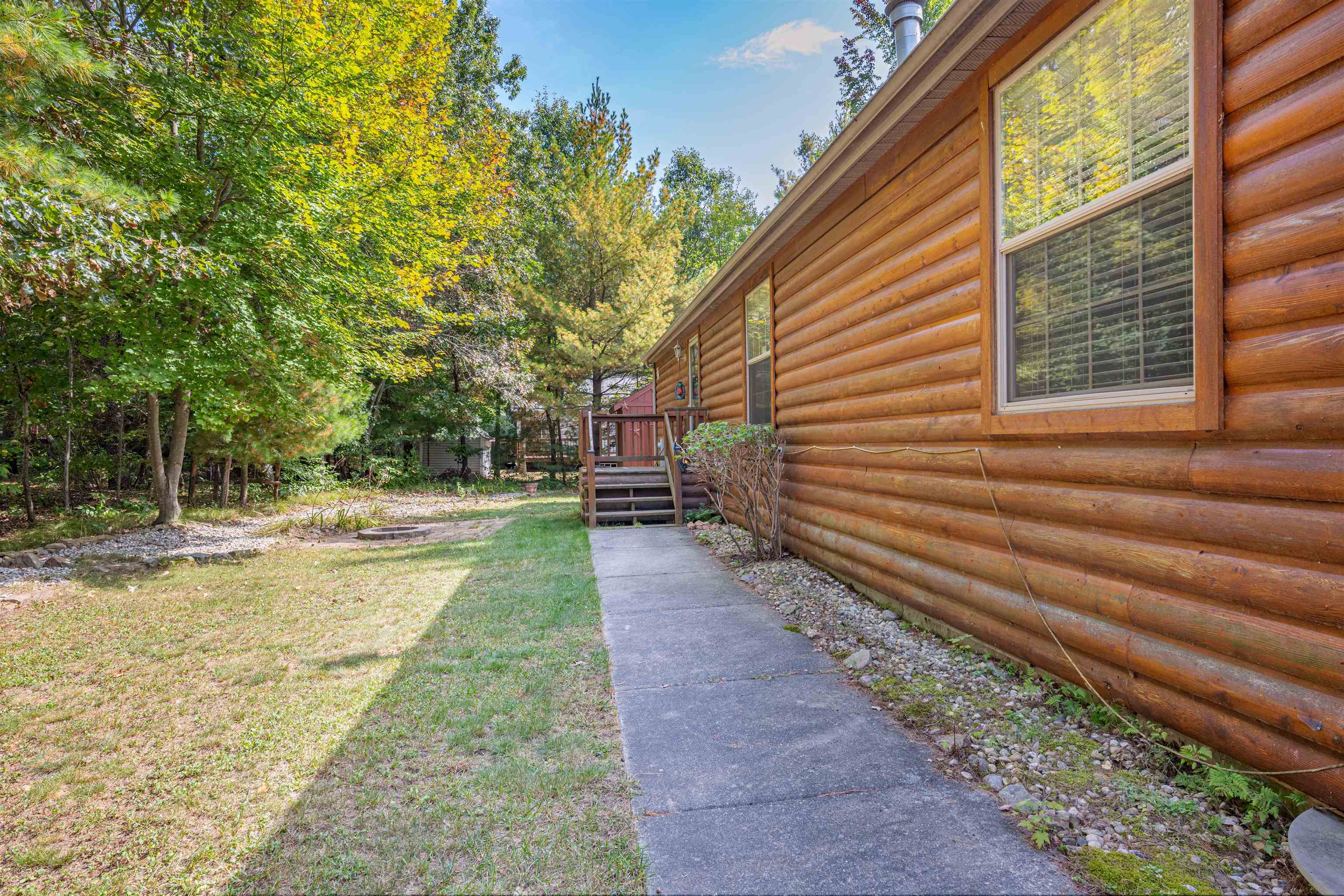 Wisconsin Dells, Wisconsin 53965, United States, 3 Bedrooms Bedrooms, ,2 BathroomsBathrooms,Residential,Active,215453