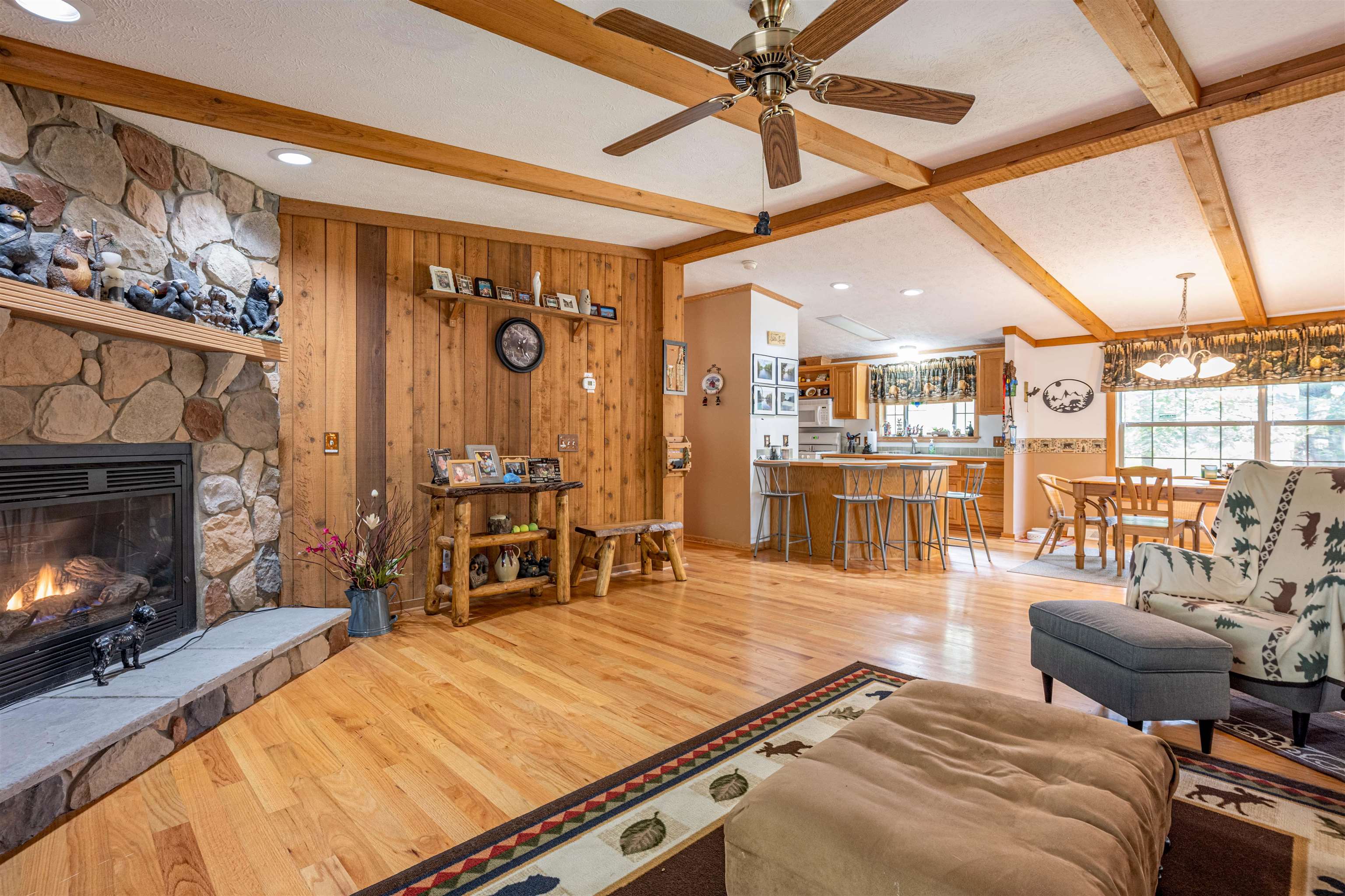 Wisconsin Dells, Wisconsin 53965, United States, 3 Bedrooms Bedrooms, ,2 BathroomsBathrooms,Residential,Active,215453