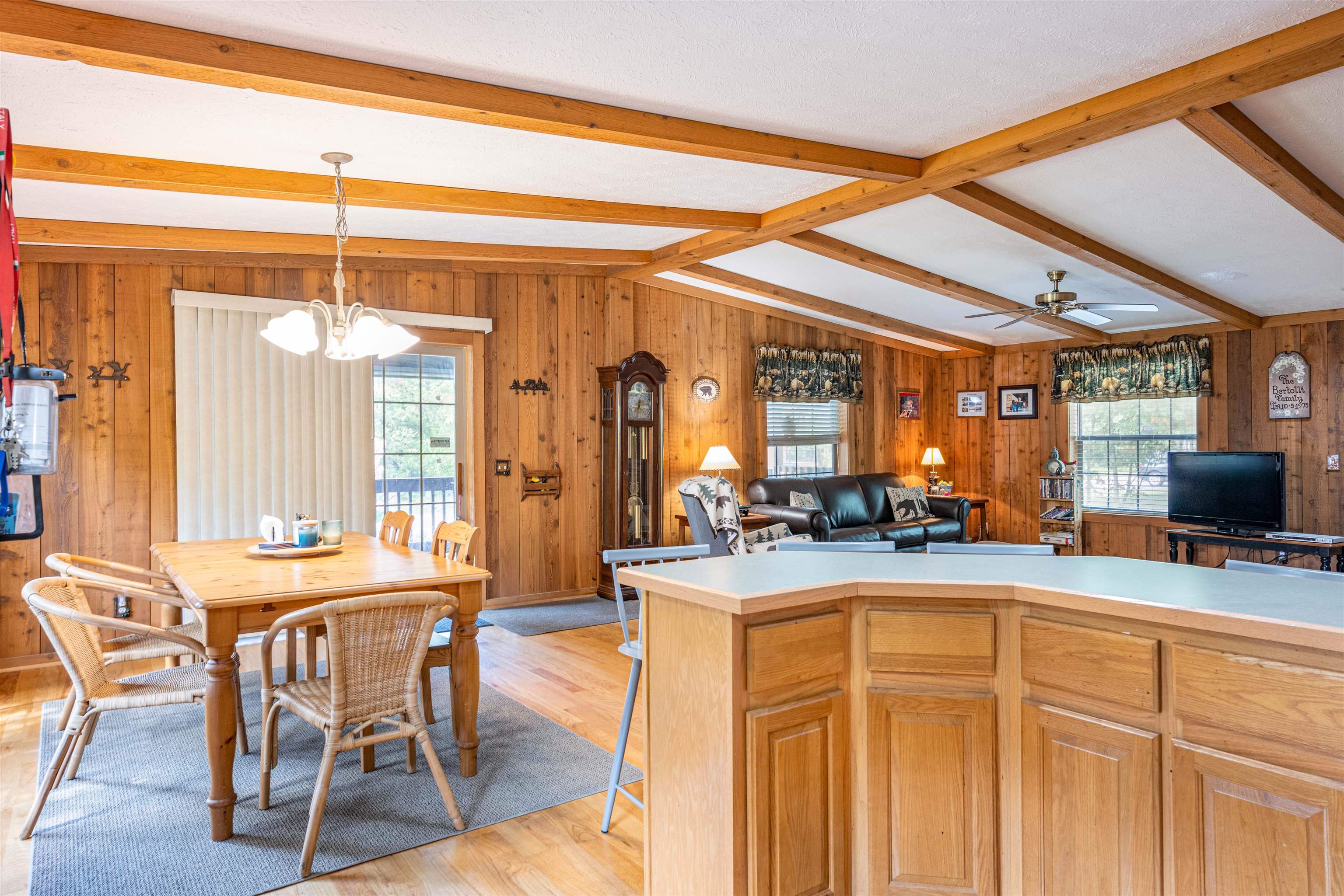 Wisconsin Dells, Wisconsin 53965, United States, 3 Bedrooms Bedrooms, ,2 BathroomsBathrooms,Residential,Active,215453