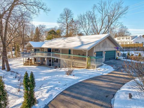 Photo of 1816 Eastwood Avenue, Janesville, WI 52545 (MLS # 2015729)