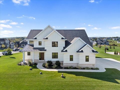 Photo of 6629 Morning Dew Lane, Sun Prairie, WI 53590 (MLS # 2009925)
