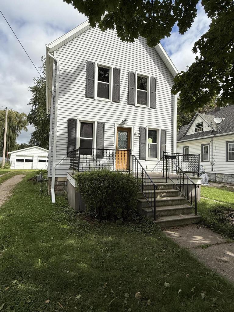 Photo 1 of 15 — 579 Forest Avenue, Fond Du Lac, WI 54935