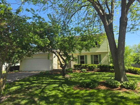 Photo of 705 Poplar Way, Verona, WI 53593 (MLS # 2024081)