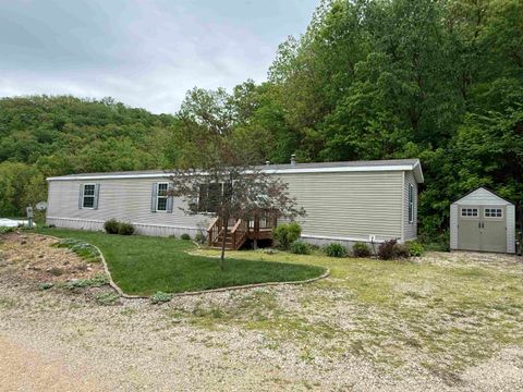 Photo of 1930 Hideaway Hills Lane, Lansing, IA 52151 (MLS # 2023959)