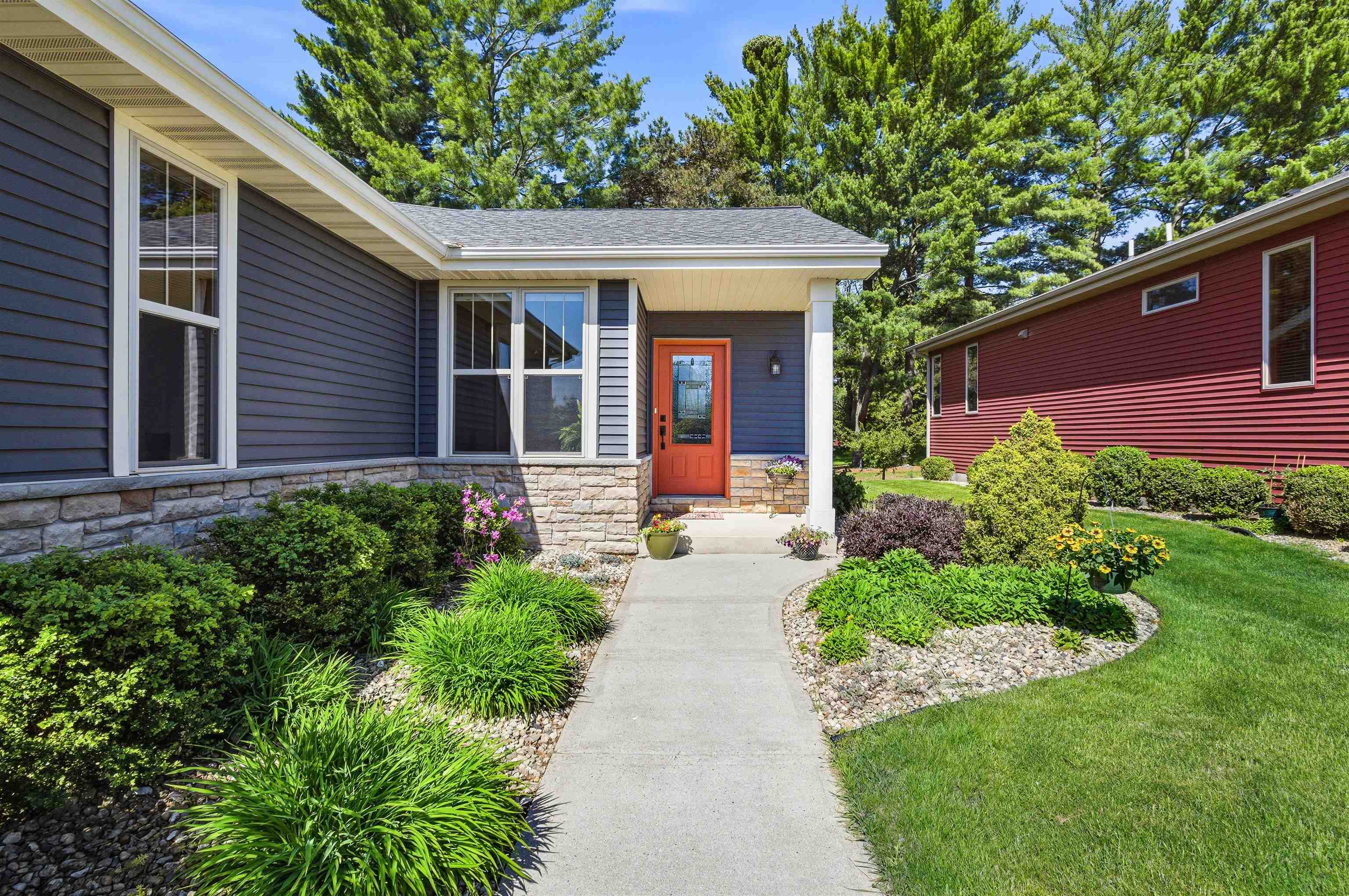 901 Whispering Pines Circle