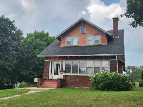 Photo of 130 Cliff Street, Sun Prairie, WI 53590 (MLS # 2028546)