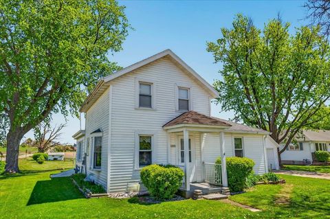 Photo of 1372 Dianne Avenue, Belleville, WI 53508 (MLS # 2022354)