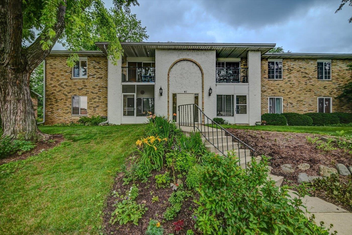 41 Golf Course Road E