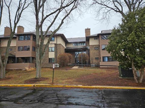 Photo of 2 Maple Wood Lane 27 #27, Madison, WI 53704 (MLS # 2018336)