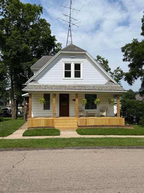 Photo of 307 N East Street, Wonewoc, WI 53968 (MLS # 2027723)
