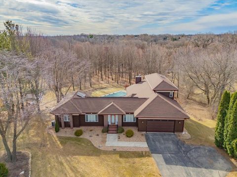 4880 Pine Cone Circle, Middleton, WI 53562 - #: 1995455