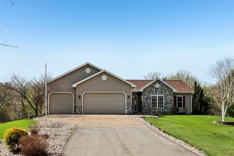 Photo of 4644 Pierceville Road, Cottage Grove, WI 53527 (MLS # 2021198)