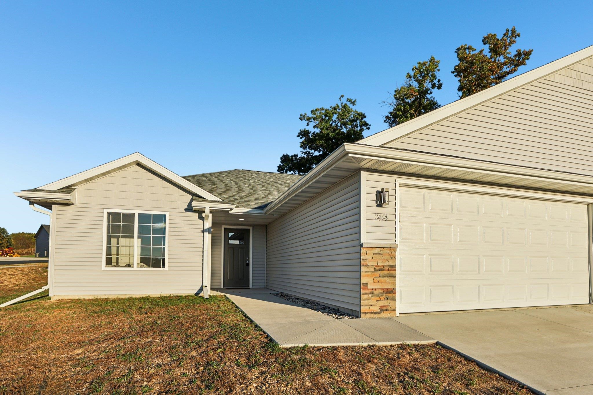 Reedsburg, Wisconsin 53959, United States, 2 Bedrooms Bedrooms, ,2 BathroomsBathrooms,Residential,Active,227259