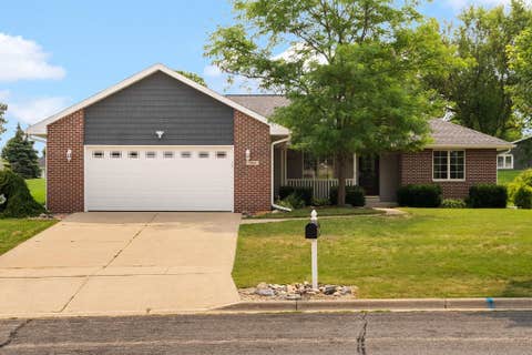 Photo of 204 Noahs Arc Court, Evansville, WI 53536 (MLS # 2028190)