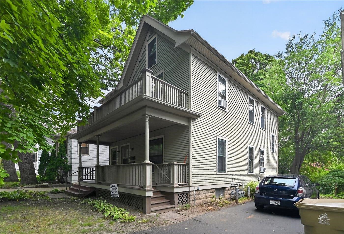 173/175 Division Street