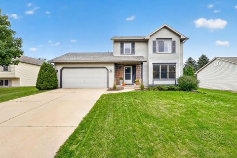 Photo of 7126 Timberwood Drive, Madison, WI 53719 (MLS # 2032657)