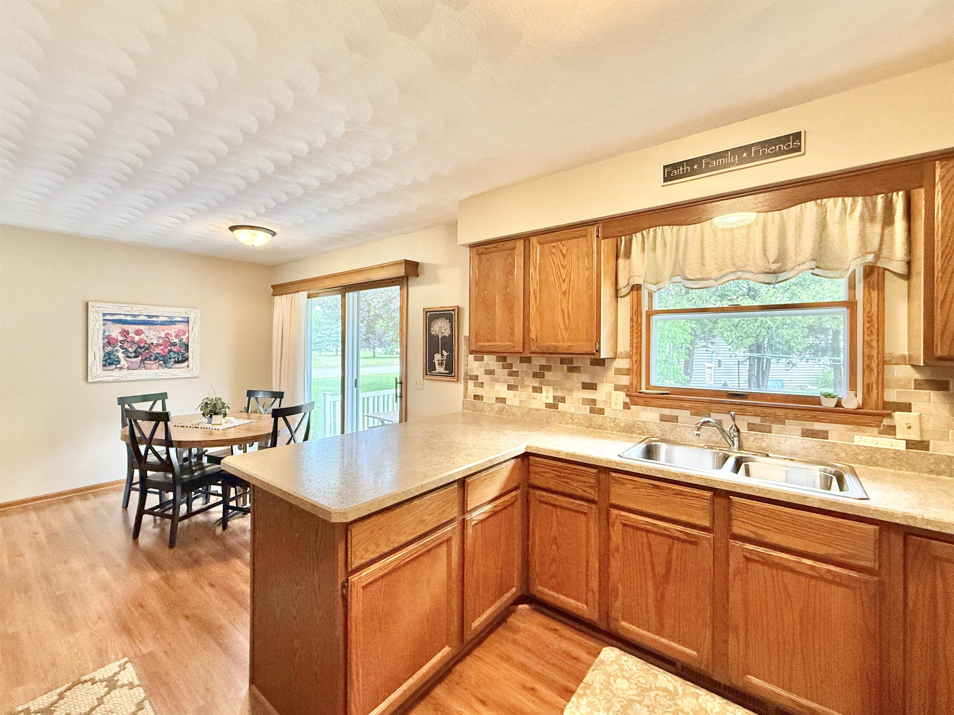 4105 Mackinac Drive