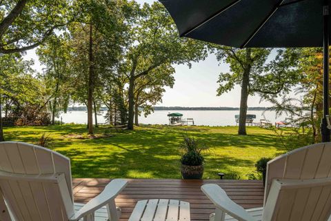 Photo of 2229 Williams Point Drive, Stoughton, WI 53589 (MLS # 2016044)