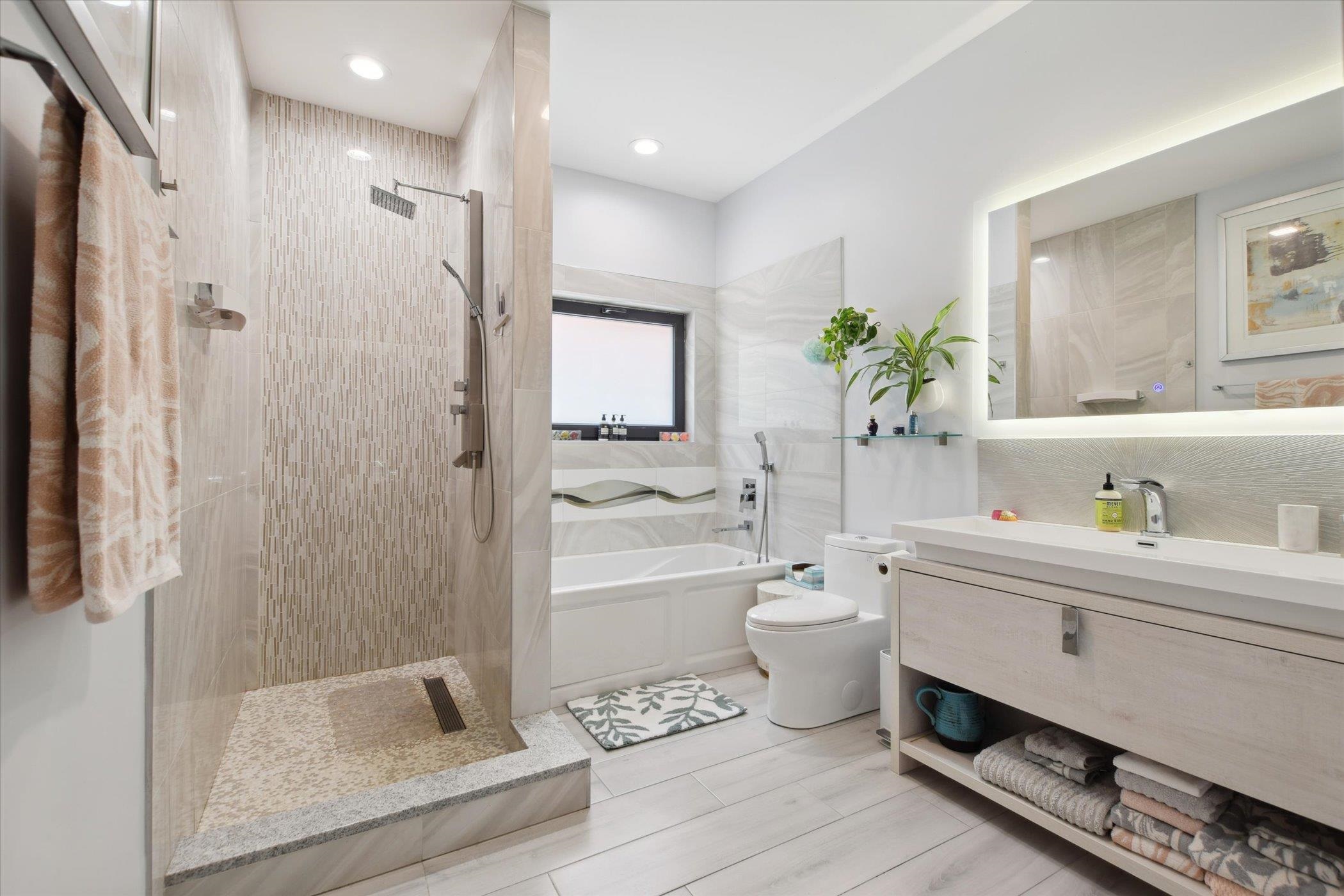 Baraboo, Wisconsin 53913, United States, 3 Bedrooms Bedrooms, ,3 BathroomsBathrooms,Residential,Active,111266